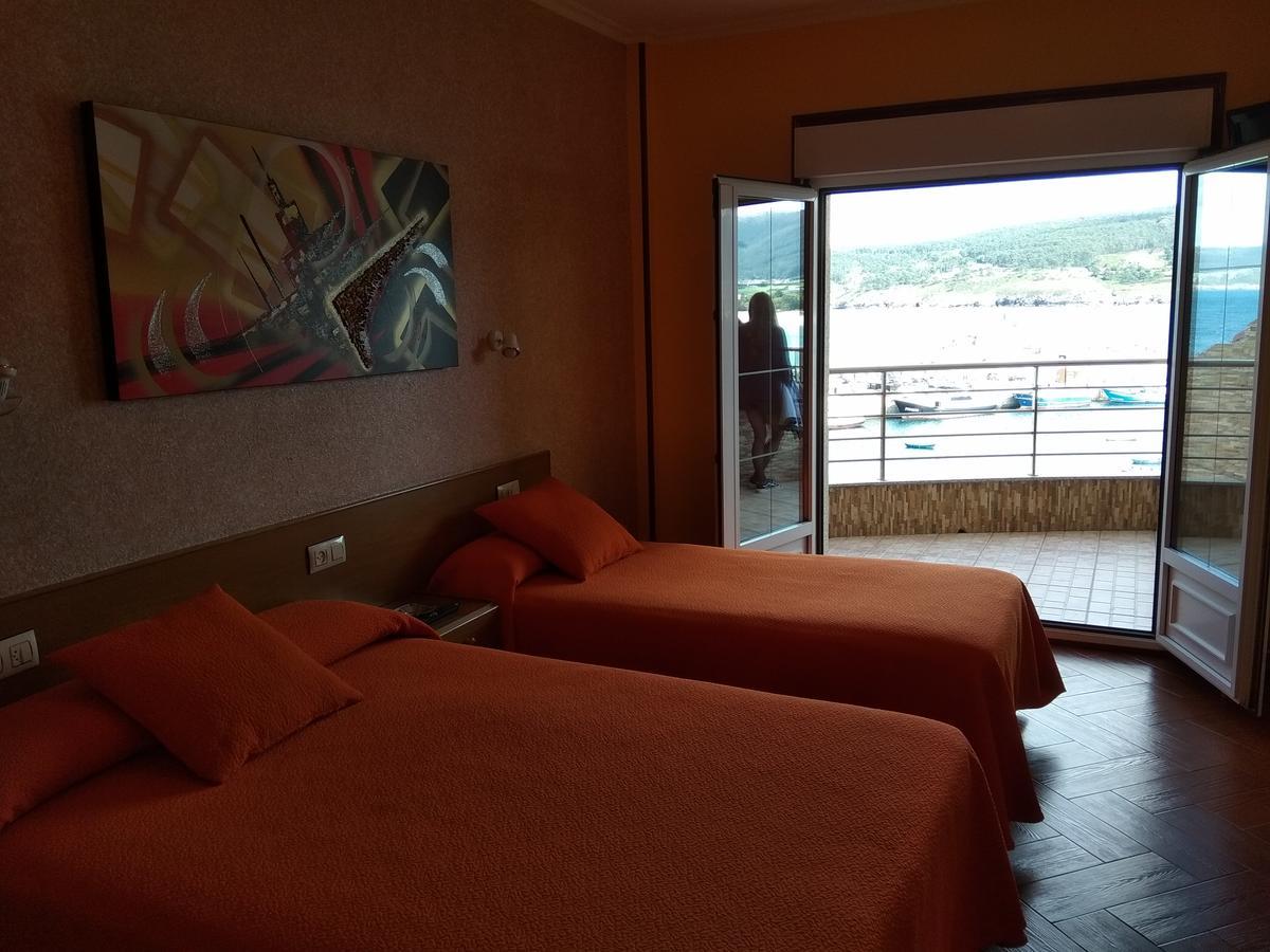Hostal Residencia Bahia Laxe Esterno foto