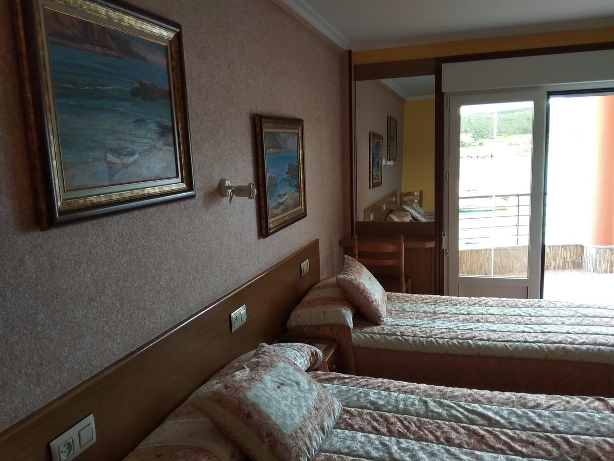 Hostal Residencia Bahia Laxe Esterno foto