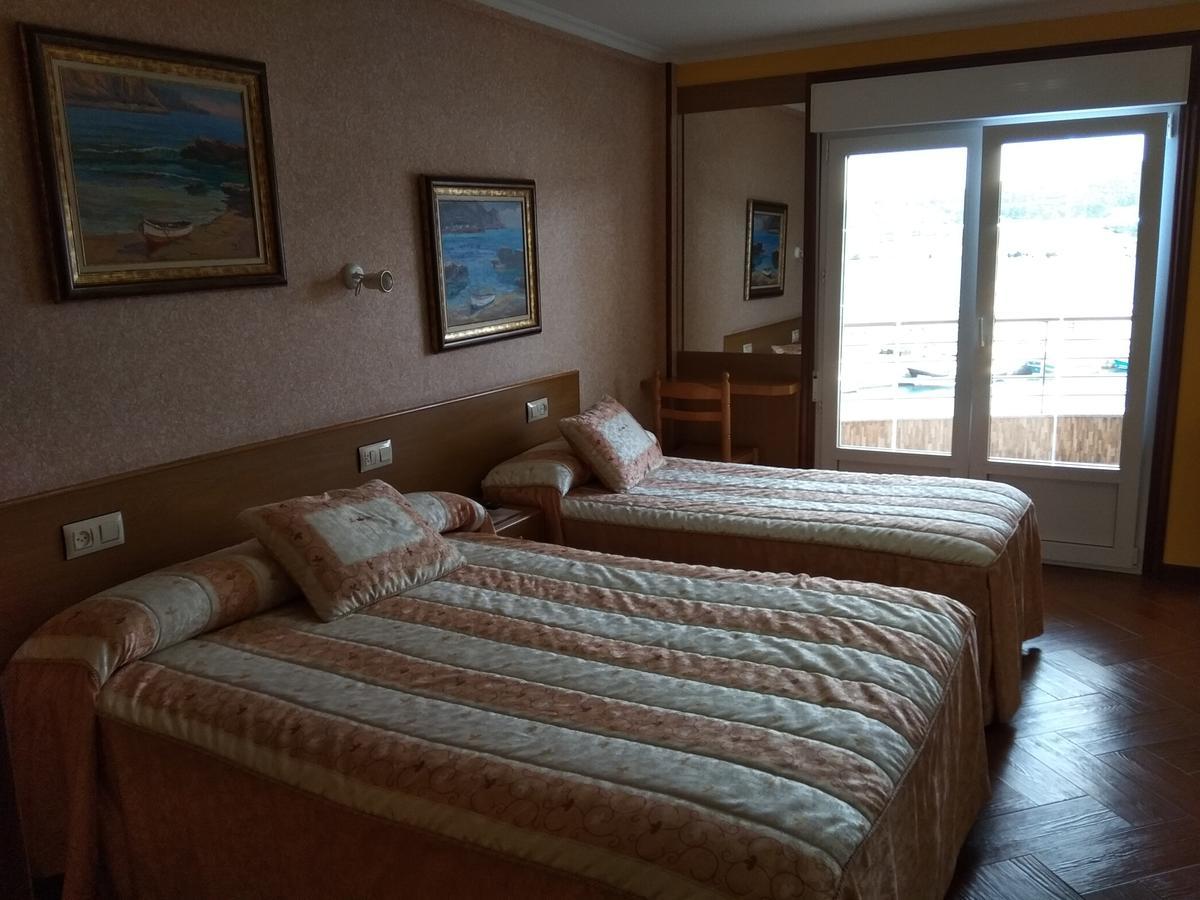 Hostal Residencia Bahia Laxe Esterno foto