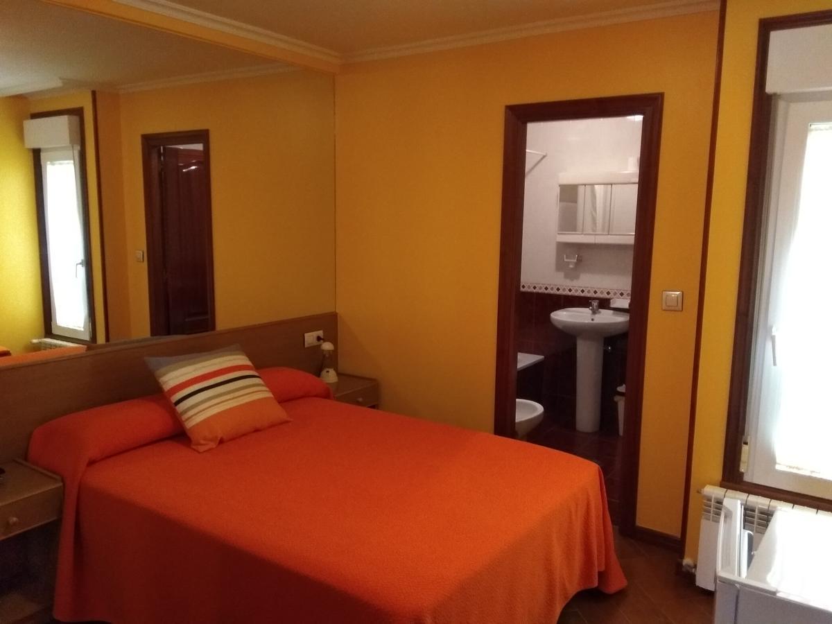 Hostal Residencia Bahia Laxe Esterno foto