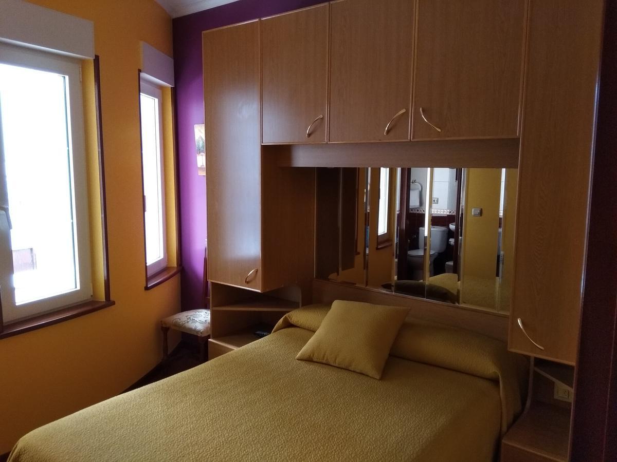 Hostal Residencia Bahia Laxe Esterno foto