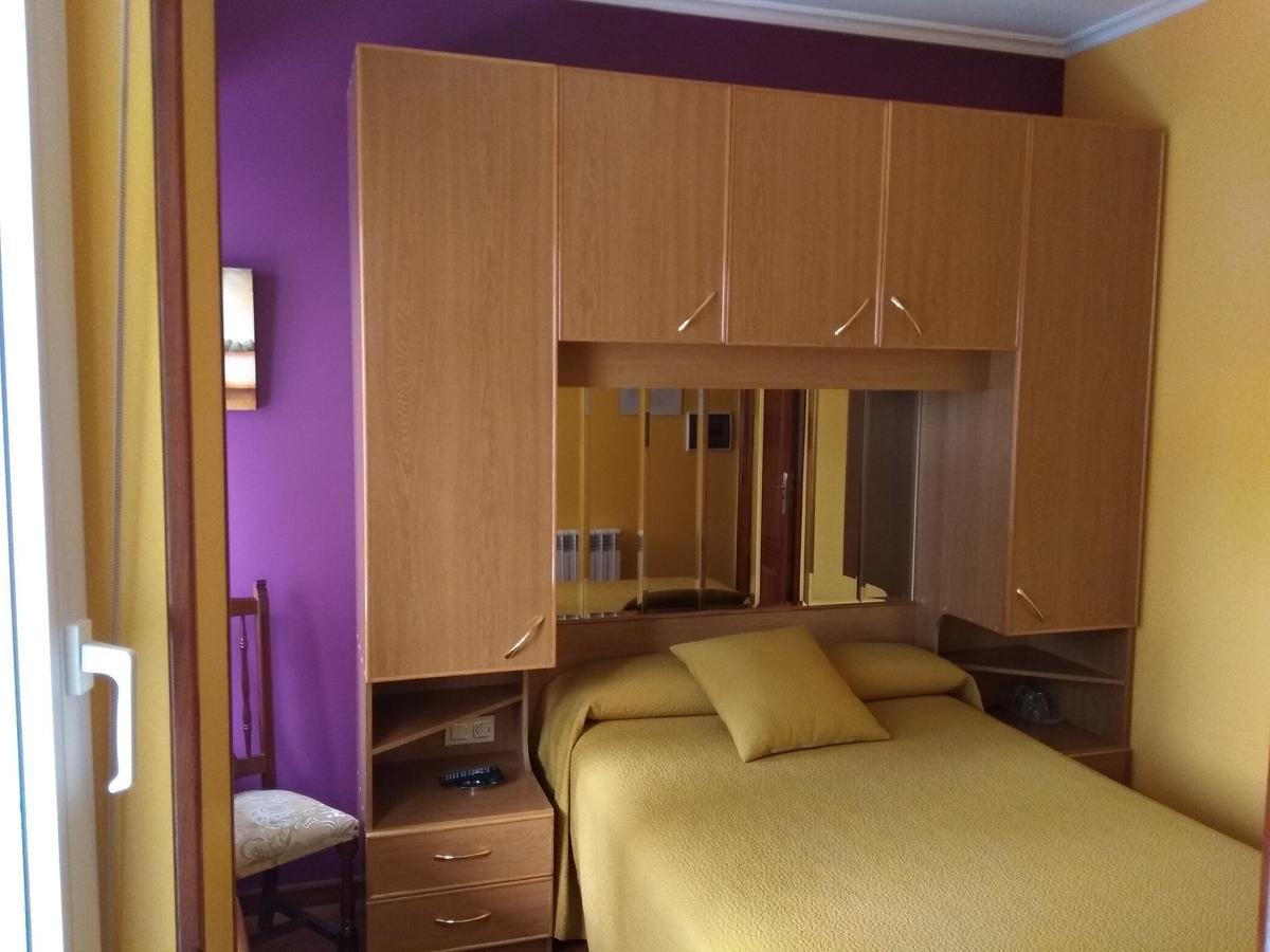 Hostal Residencia Bahia Laxe Esterno foto