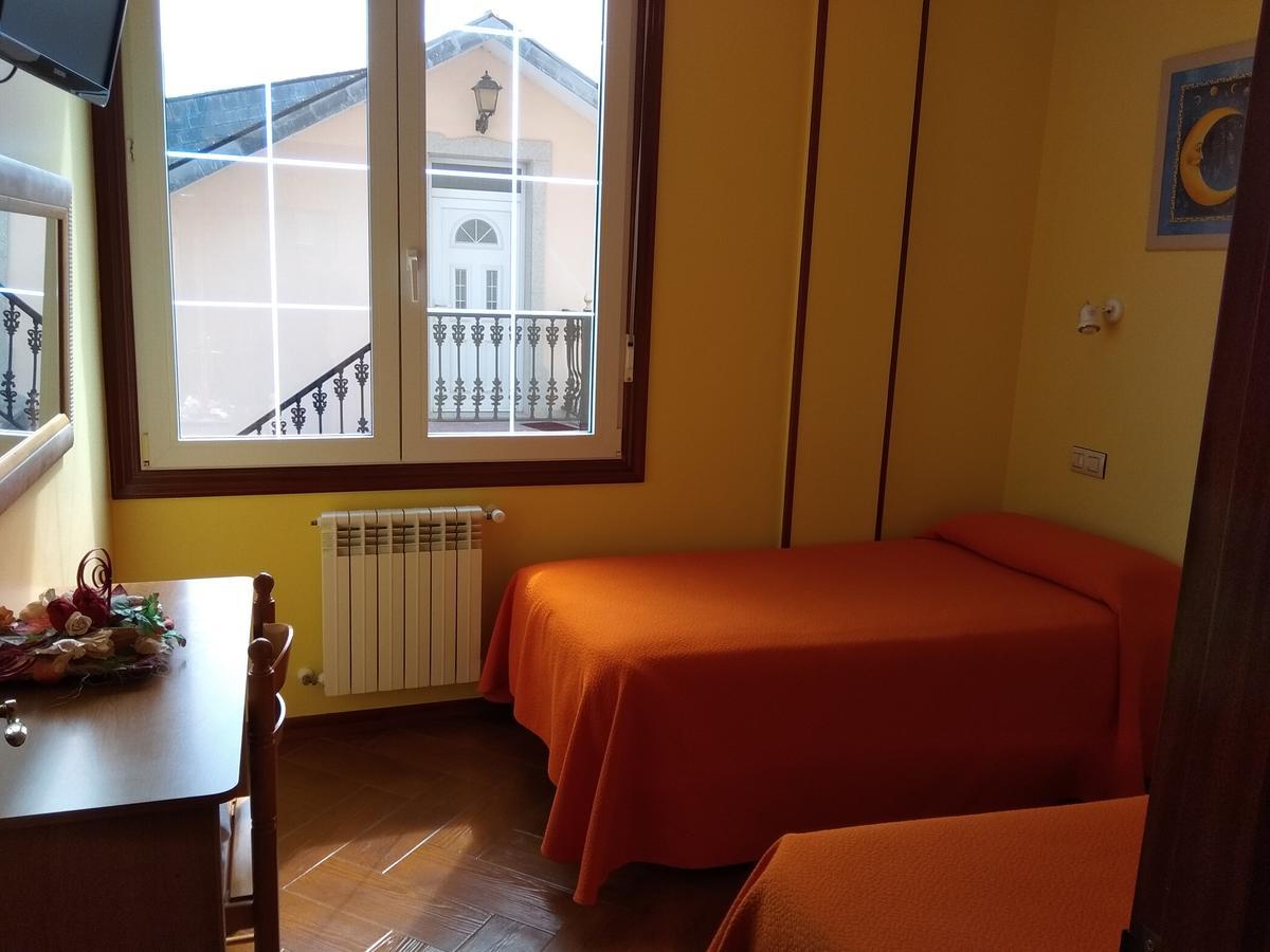 Hostal Residencia Bahia Laxe Esterno foto